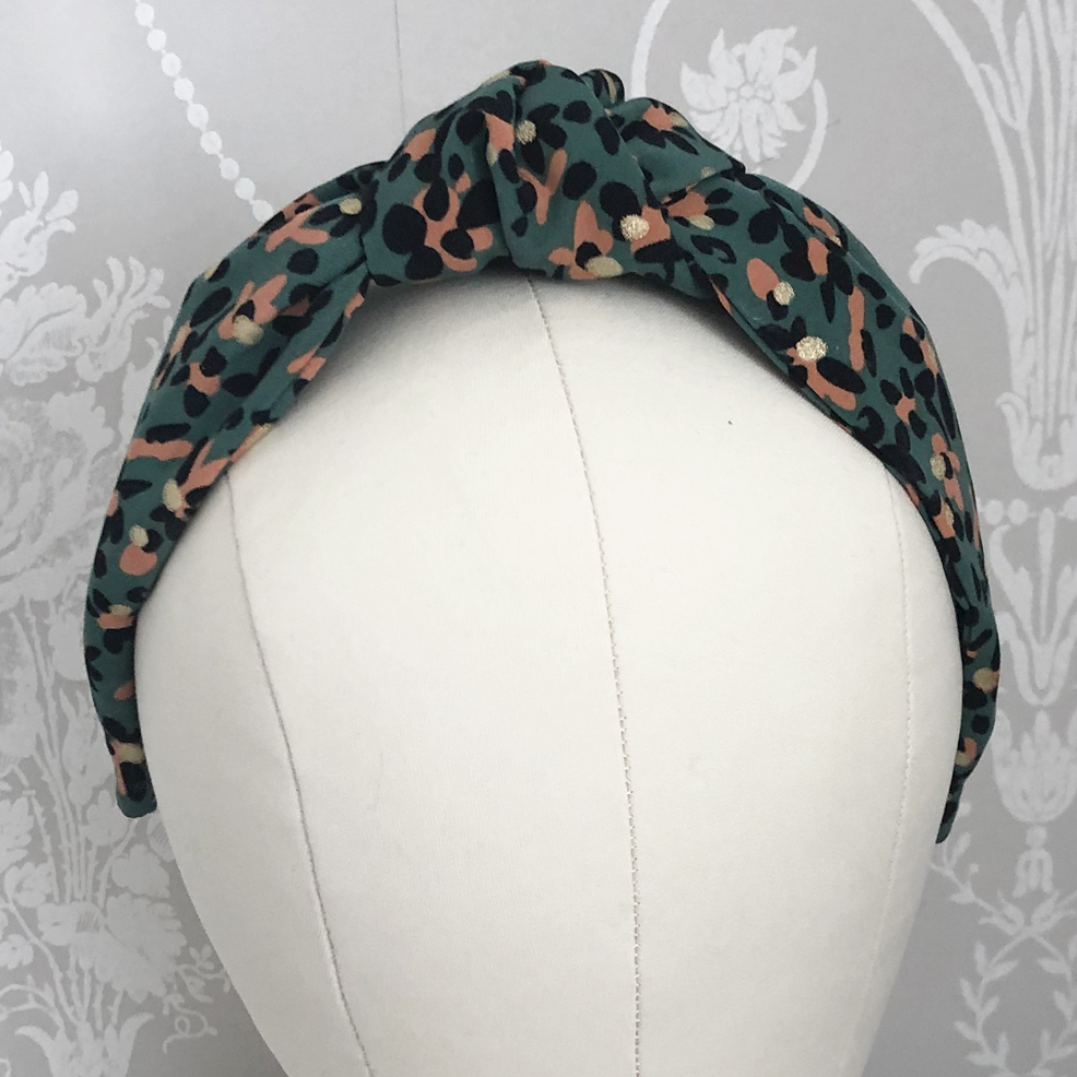 Knotted Headband Green Animal - Image 2