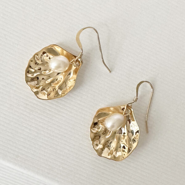 Shell Perl Earrings