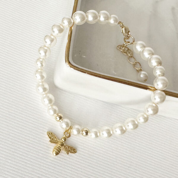 Bee Pearl Bracelet